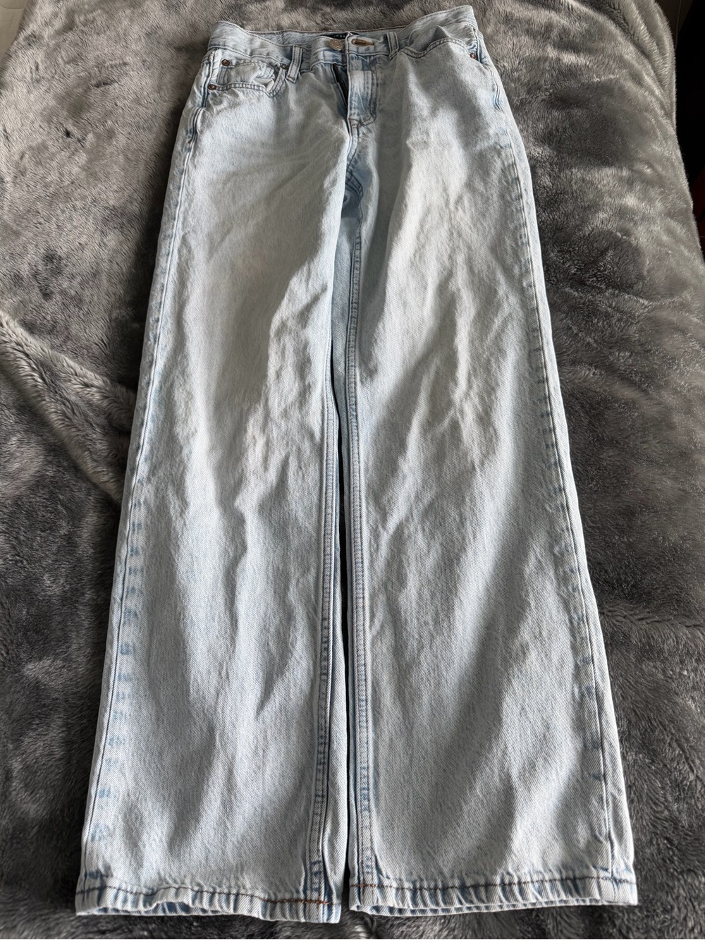 Aeropostale light wash baggy high rise denim